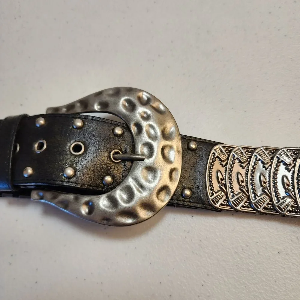 Western-Inspired Studded Silver Stretch Belt with Embossed Silver-Tone Accents